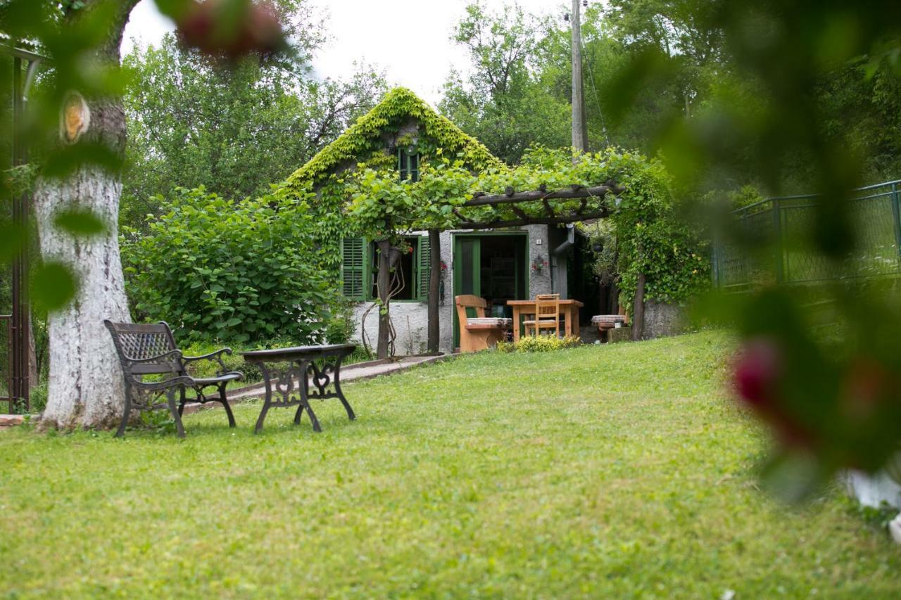 Holiday Home Modric Otočac Exteriör bild