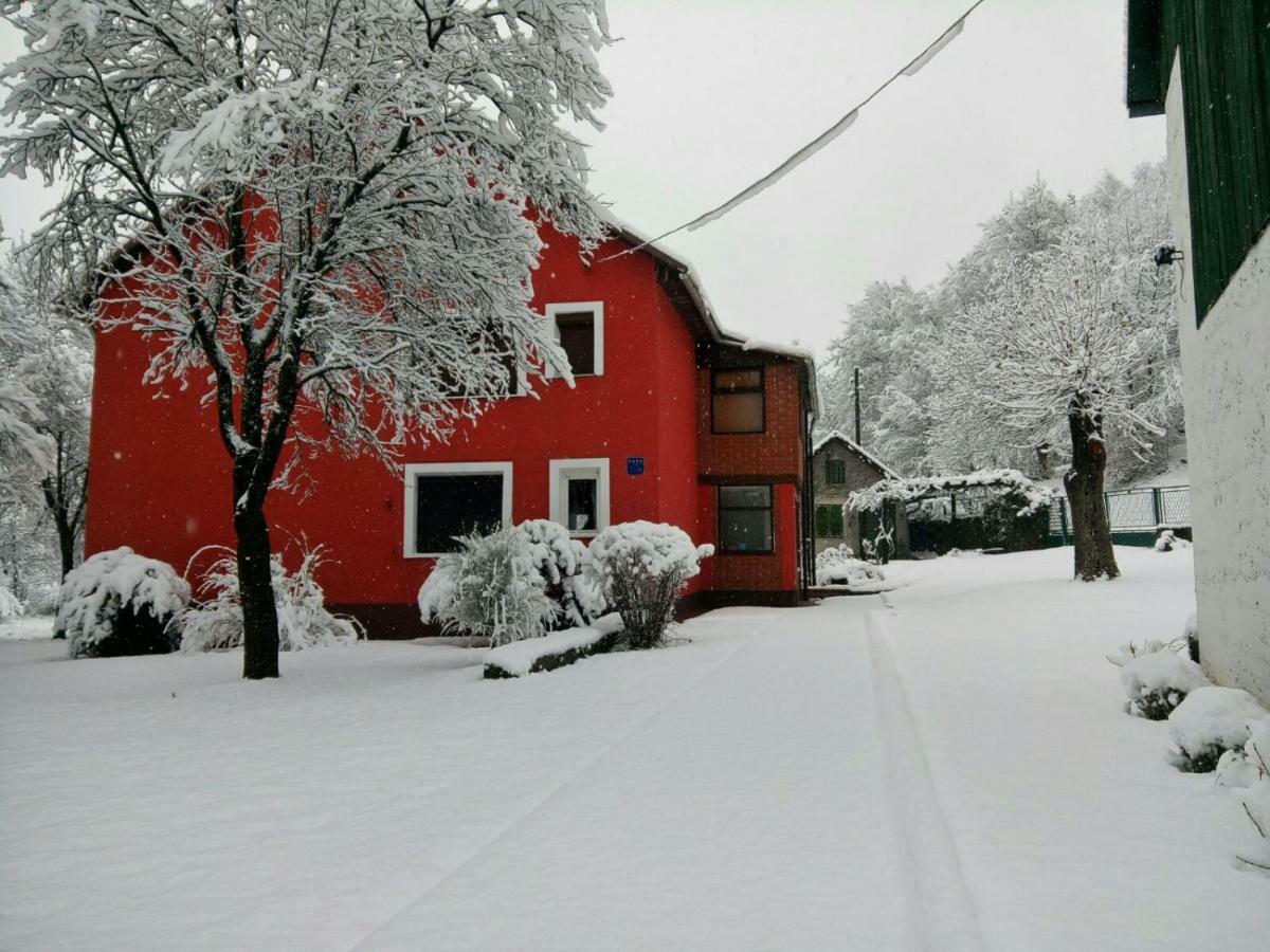 Holiday Home Modric Otočac Exteriör bild