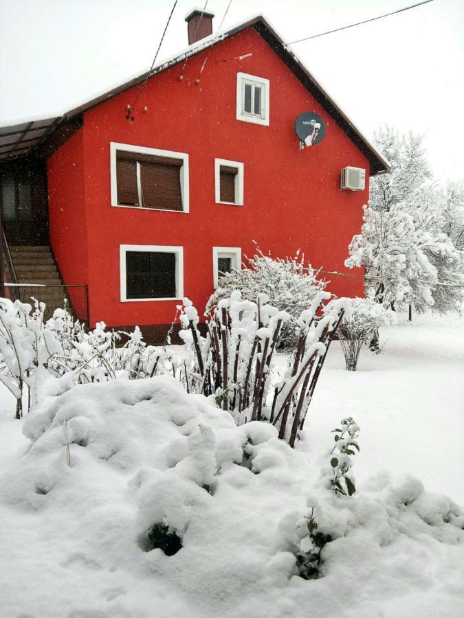 Holiday Home Modric Otočac Exteriör bild